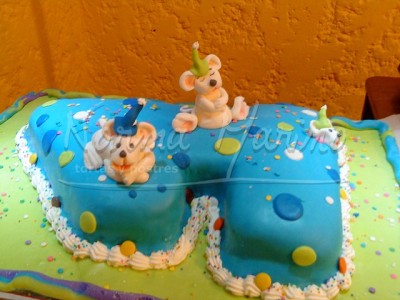Torta infantil con ratones